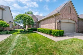 40658 Saint Louis Drive, Clinton Charter Township, MI 48038