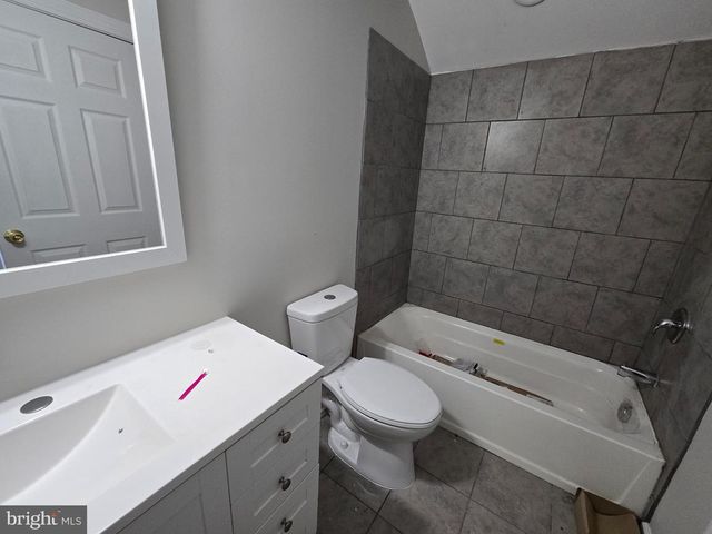 40-J RUSSEL SMITH, Lawrence, NJ 08648