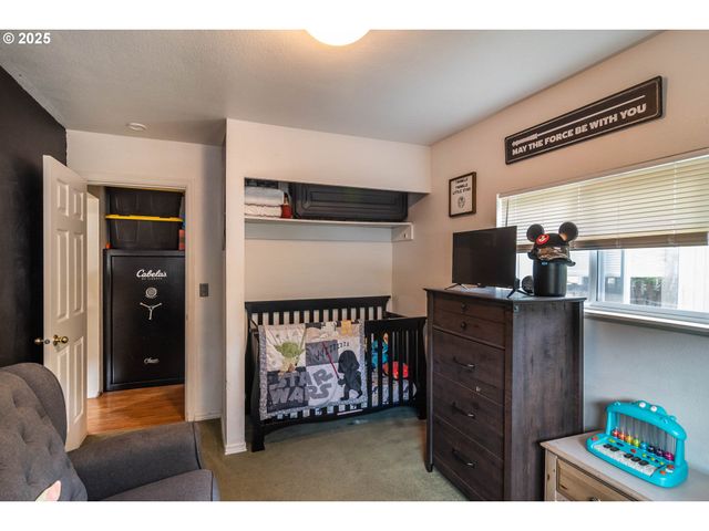 314 S CEDAR St, Drain, OR 97435