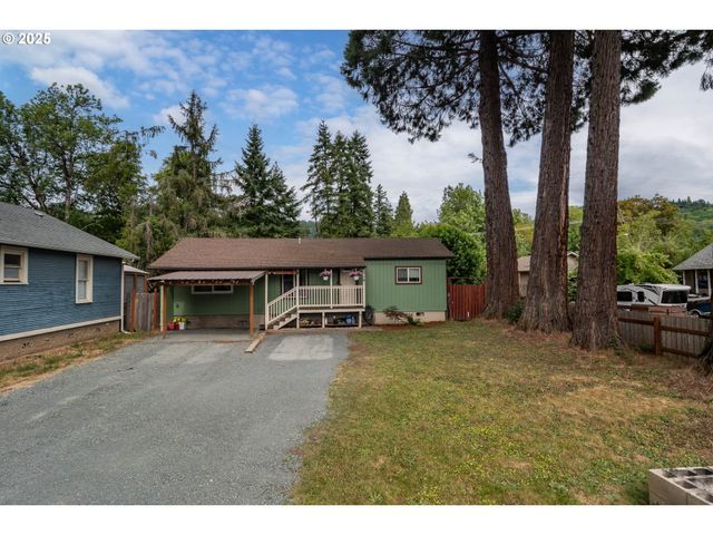 314 S CEDAR St, Drain, OR 97435