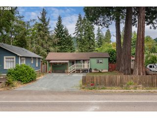 314 S CEDAR St, Drain, OR 97435