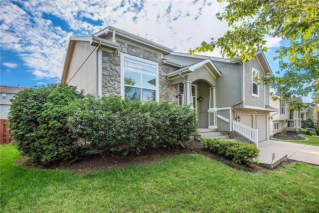 749 Highland Drive, Leavenworth, KS 66048