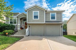 749 Highland Drive, Leavenworth, KS 66048