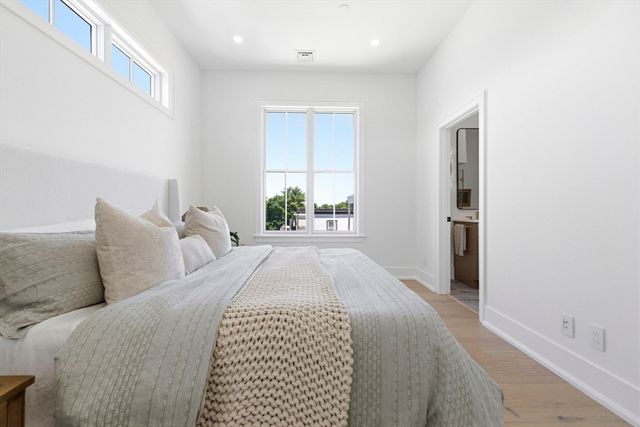 4471 Washington St 8, Boston, MA 02131