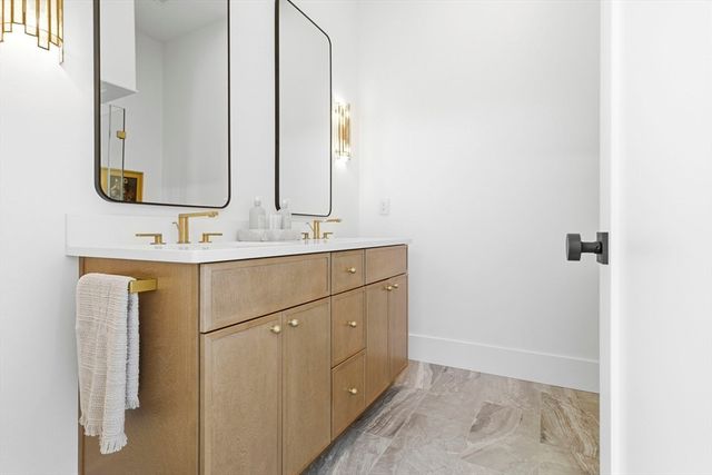 4471 Washington St 8, Boston, MA 02131