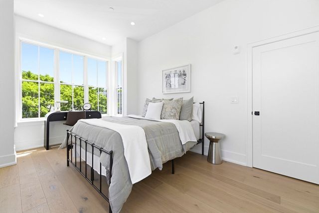4471 Washington St 8, Boston, MA 02131
