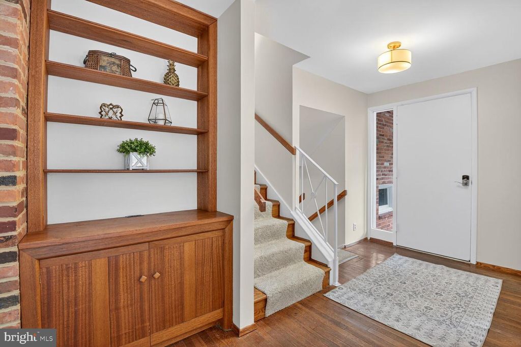 13708 SHERWOOD FOREST DR, Silver Spring, MD 20904