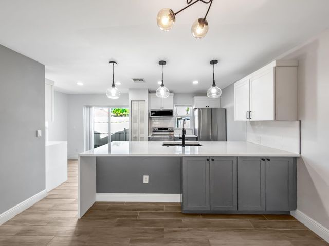 226 SE 1st Circle, Boynton Beach, FL 33435