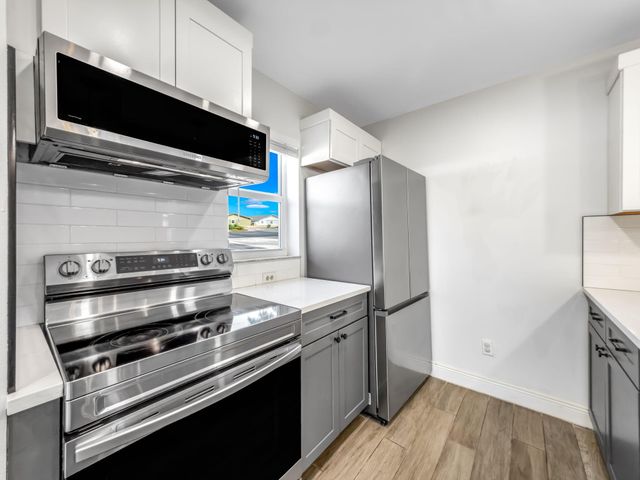 226 SE 1st Circle, Boynton Beach, FL 33435