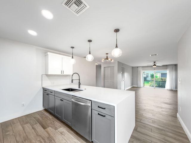 226 SE 1st Circle, Boynton Beach, FL 33435