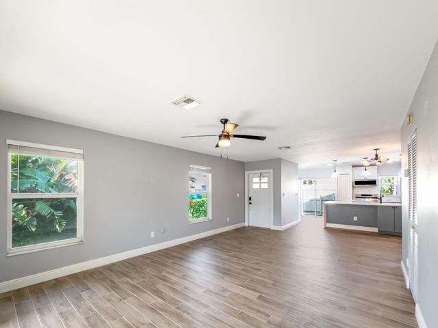 226 SE 1st Circle, Boynton Beach, FL 33435