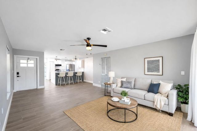 226 SE 1st Circle, Boynton Beach, FL 33435