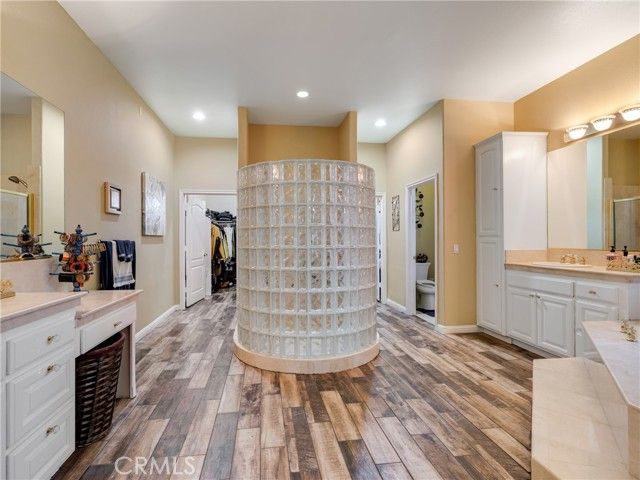 19237 Estancia, Apple Valley, CA 92308