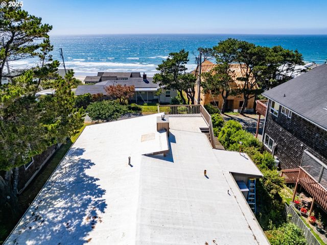 4463 PACIFIC, Cannon Beach, OR 97110