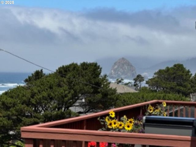 4463 PACIFIC, Cannon Beach, OR 97110