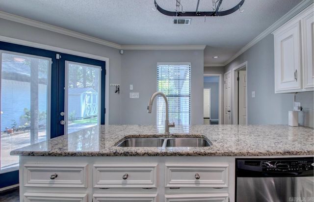 43 Yazoo Circle, Maumelle, AR 72113