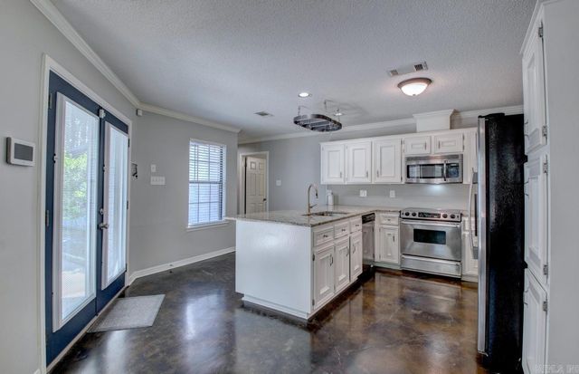 43 Yazoo Circle, Maumelle, AR 72113