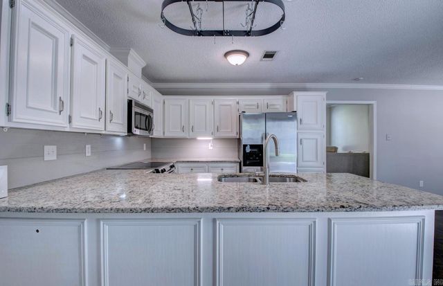 43 Yazoo Circle, Maumelle, AR 72113