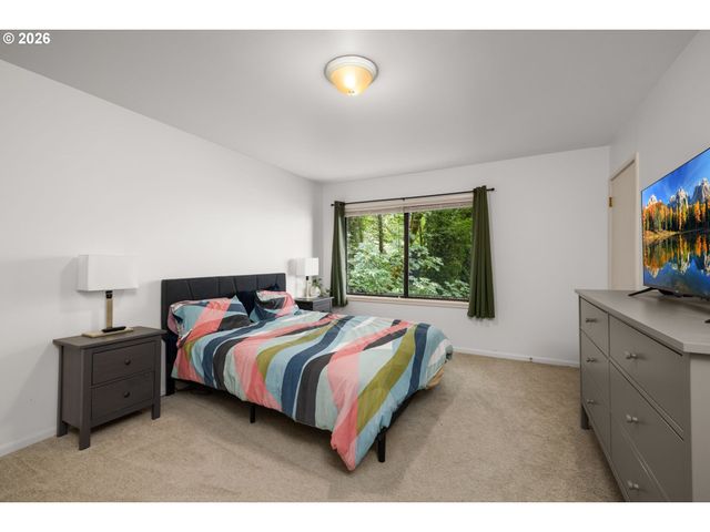 1225 Sw RIVINGTON Dr, Portland, OR 97201