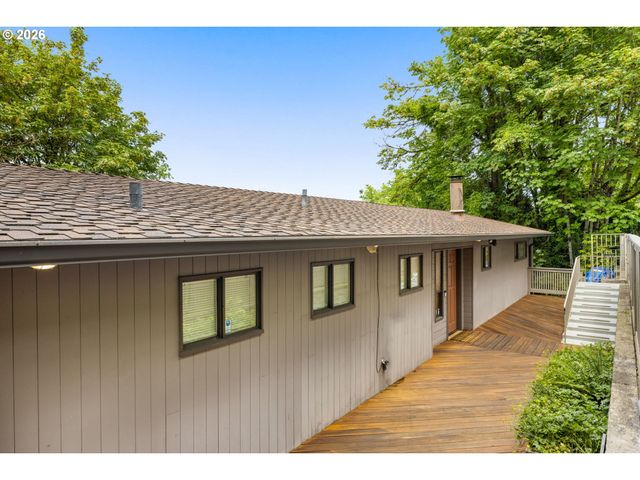1225 Sw RIVINGTON Dr, Portland, OR 97201