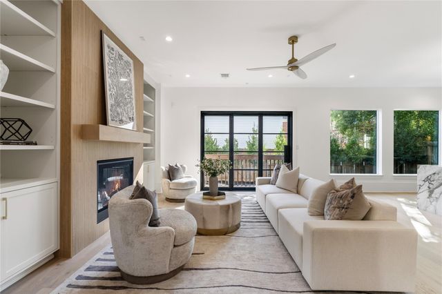 3815 Oberlin Street, Houston, TX 77005