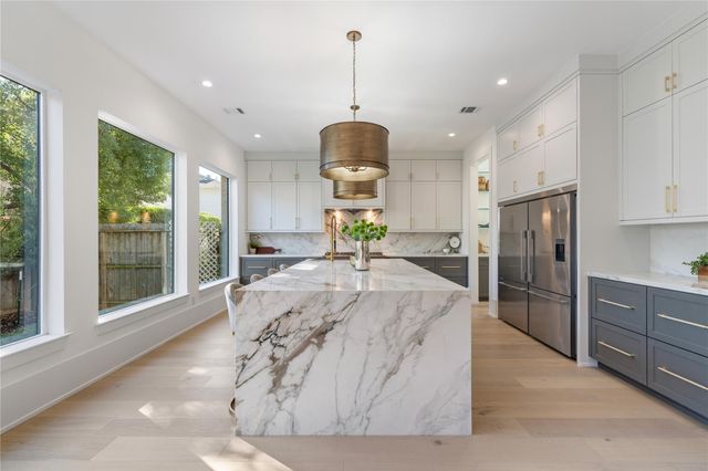 3815 Oberlin Street, Houston, TX 77005