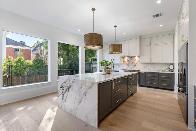 3815 Oberlin Street, Houston, TX 77005