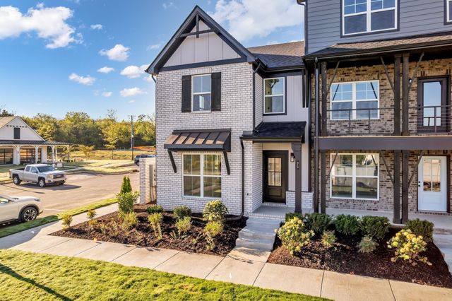 602 Granbury PVT Drive, Hendersonville, TN 37075