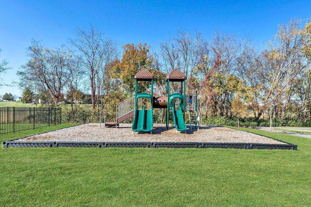 602 Granbury PVT Drive, Hendersonville, TN 37075