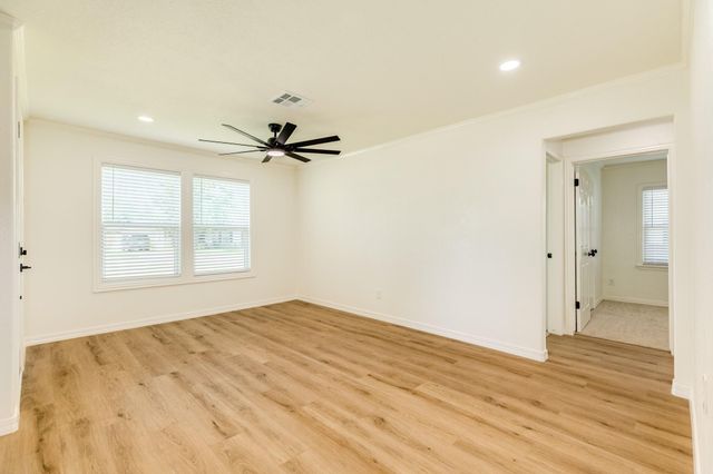 508 Center Way Street, Lake Jackson, TX 77566