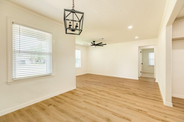 508 Center Way Street, Lake Jackson, TX 77566