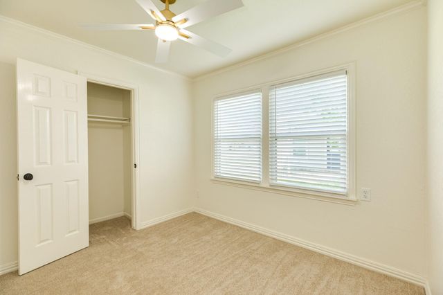 508 Center Way Street, Lake Jackson, TX 77566