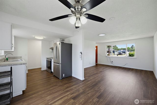 1010 S 88th Street, Tacoma, WA 98444