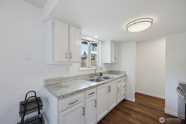 1010 S 88th Street, Tacoma, WA 98444
