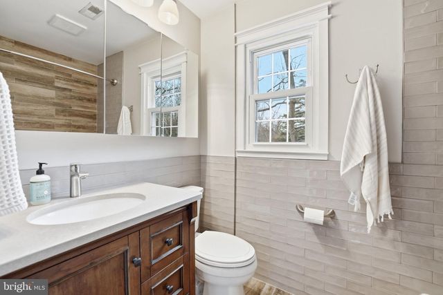 3214 DOMINY CT, Oakton, VA 22124