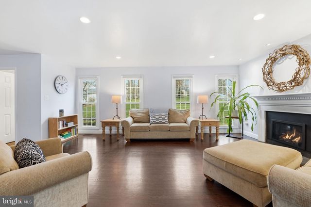 3214 DOMINY CT, Oakton, VA 22124