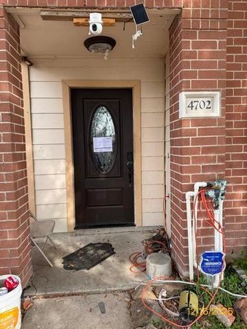 4702 Breckenridge Drive, Houston, TX 77066