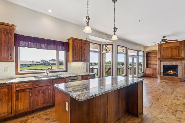 2318 N Castle Rock Ct, Wichita, KS 67228