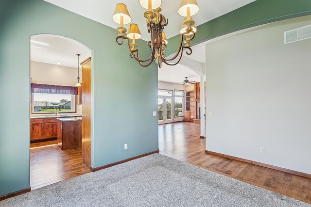 2318 N Castle Rock Ct, Wichita, KS 67228