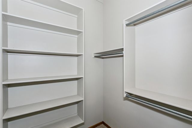 2318 N Castle Rock Ct, Wichita, KS 67228