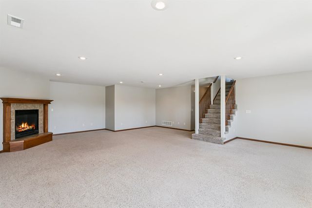 2318 N Castle Rock Ct, Wichita, KS 67228