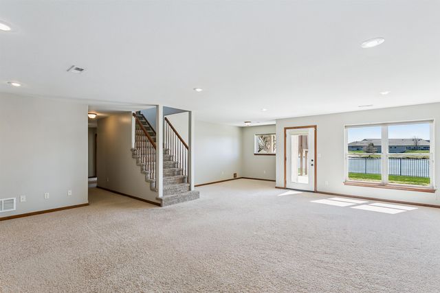 2318 N Castle Rock Ct, Wichita, KS 67228