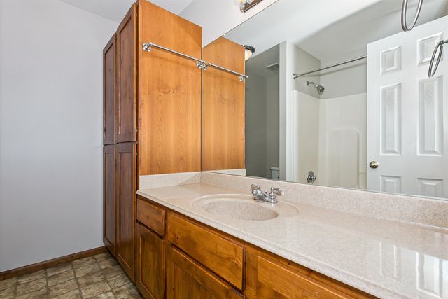 2318 N Castle Rock Ct, Wichita, KS 67228