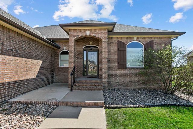 2318 N Castle Rock Ct, Wichita, KS 67228