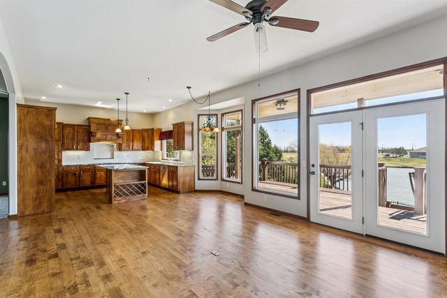 2318 N Castle Rock Ct, Wichita, KS 67228