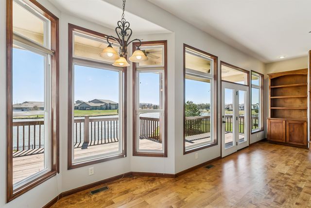 2318 N Castle Rock Ct, Wichita, KS 67228