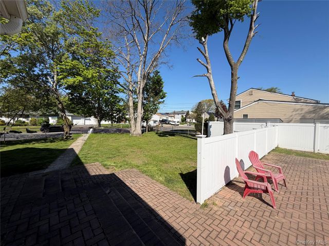51 Weston Avenue, Deer Park, NY 11729