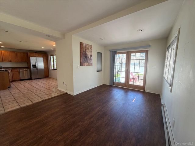 51 Weston Avenue, Deer Park, NY 11729
