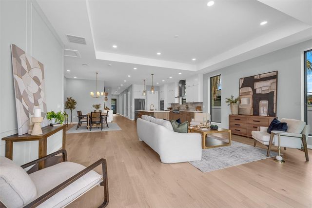 9 E STEELE STREET, Orlando, FL 32804