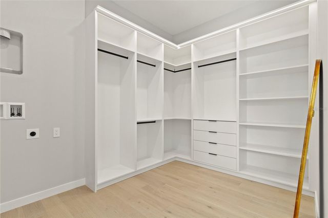 9 E STEELE STREET, Orlando, FL 32804